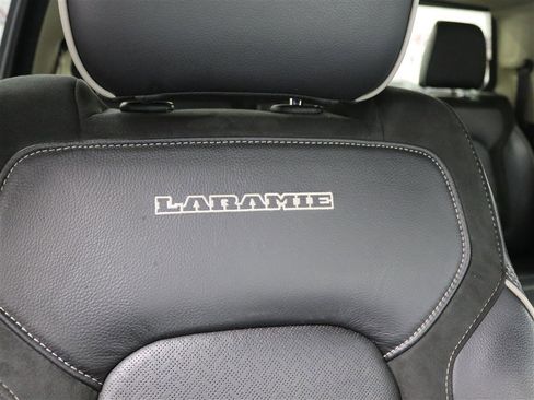 Used 2019 RAM 1500 Laramie AWD/4WD image 34