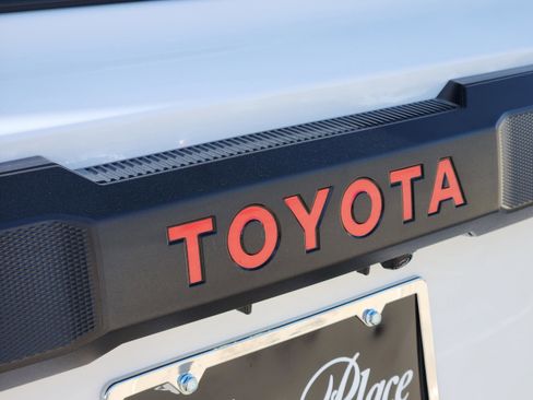 Used 2025 Toyota 4Runner TRD Off-Road image 11