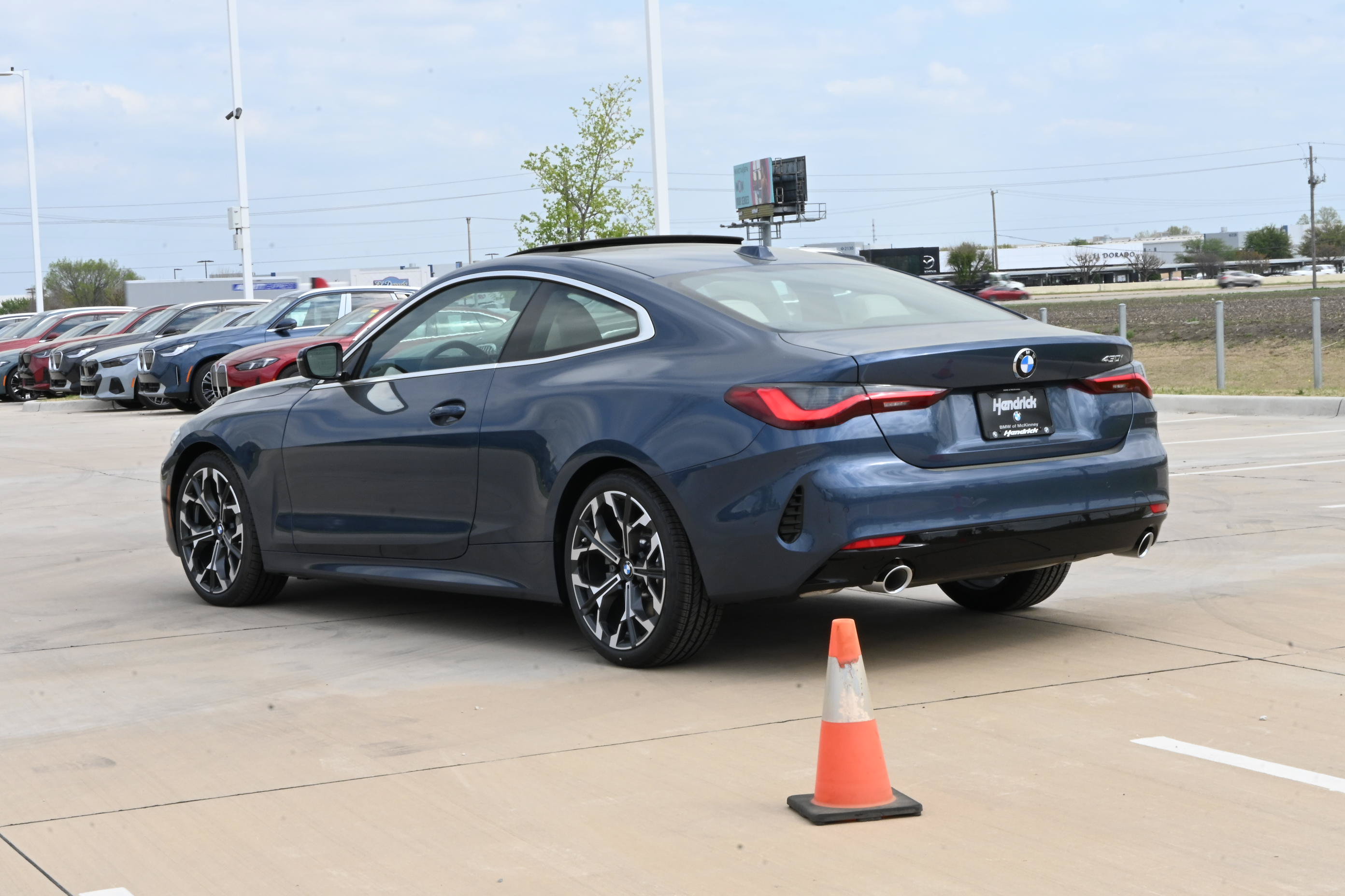 Used 2026 BMW 430i Coupe w/ Premium Package RWD image 5