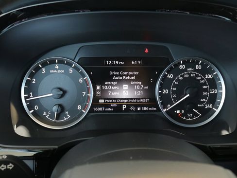 Certified 2025 INFINITI QX60 Pure AWD/4WD image 23