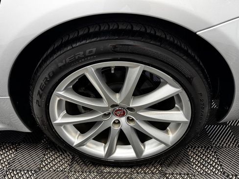 Used 2016 Jaguar XJ R-Sport image 18