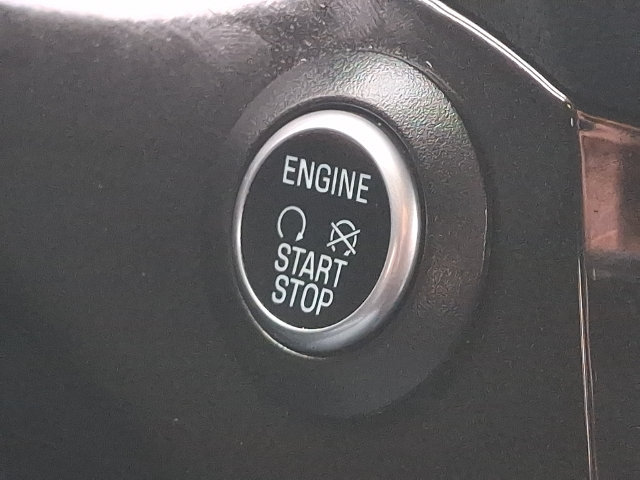 Used 2018 Ford Escape Titanium AWD/4WD image 24