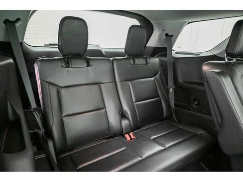 Used 2020 Ford Explorer XLT w/ Equipment Group 202A AWD/4WD image 22