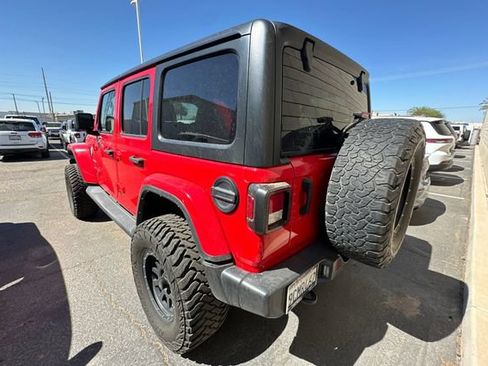 Used 2022 Jeep Wrangler Unlimited Sahara AWD/4WD image 6
