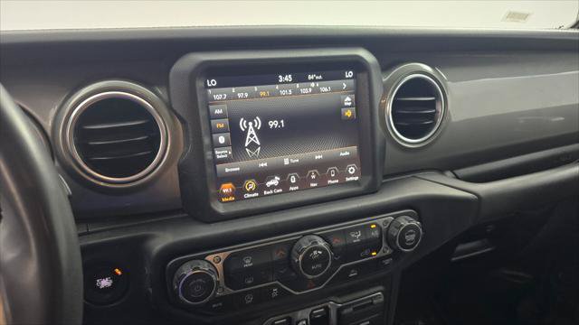 Used 2023 Jeep Wrangler Unlimited Sahara AWD/4WD image 26
