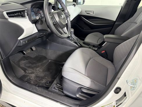 Used 2024 Toyota Corolla SE image 9