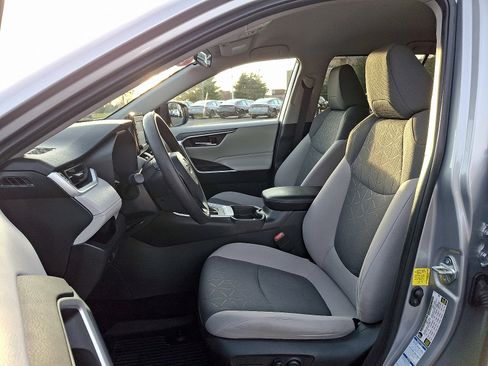 Certified 2021 Toyota RAV4 XLE image 12