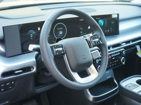 New 2026 Hyundai Ioniq 9 SE image 11