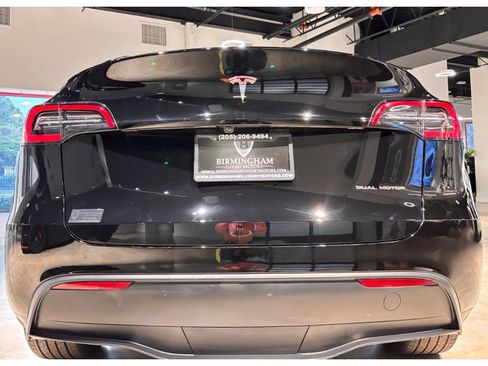 Used 2023 Tesla Model Y Long Range image 13