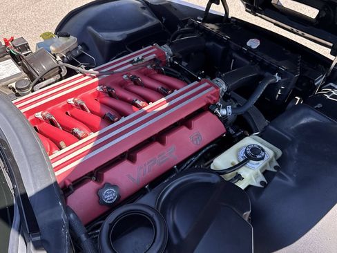 Used 2000 Dodge Viper RT/10 RWD image 18