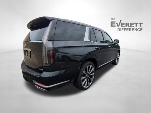 Used 2026 Cadillac Escalade Luxury w/ Touring Package AWD/4WD image 4