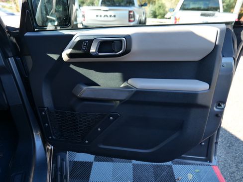 Used 2022 Ford Bronco Wildtrak image 34