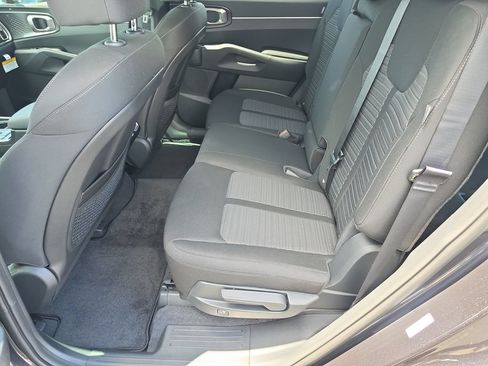 New 2026 Kia Sorento LX FWD image 16