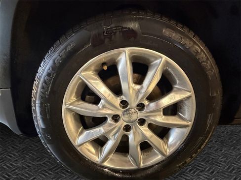 Used 2016 Jeep Cherokee Limited image 11