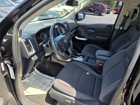 Used 2022 Nissan Frontier SV RWD image 24