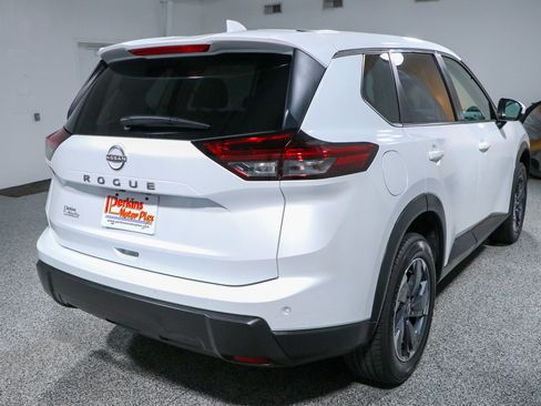 Used 2025 Nissan Rogue SV FWD image 7