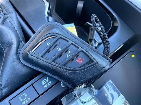 Used 2025 Lexus ES 300h w/ Premium Package image 14