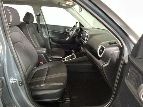 Used 2026 Hyundai Venue SEL FWD image 31