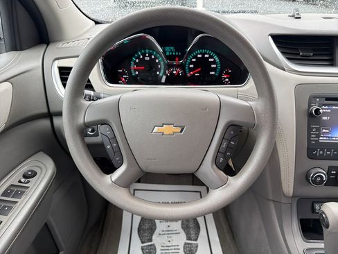 Used 2015 Chevrolet Traverse LS image 14