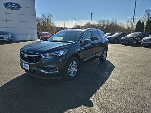 Used 2021 Buick Enclave Essence image 13