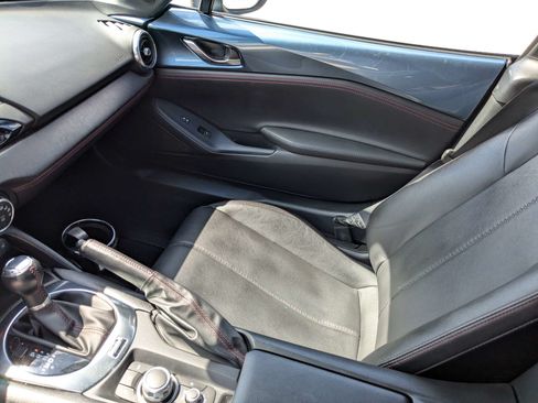 Used 2017 MAZDA MX-5 Miata RF Grand Touring RWD image 15