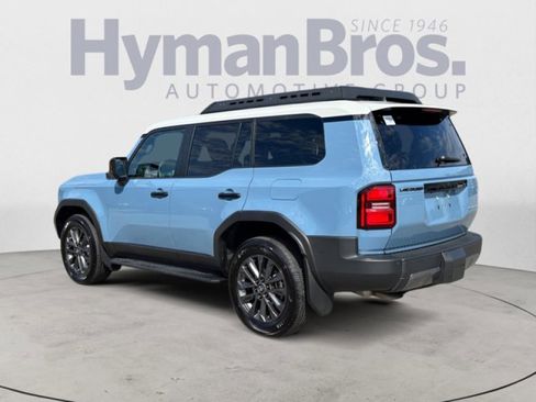 Used 2025 Toyota Land Cruiser image 5