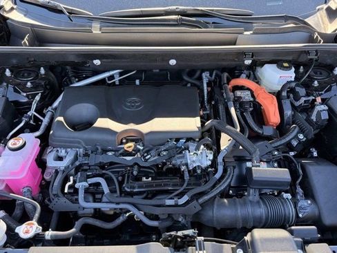 Used 2025 Toyota RAV4 XLE image 22