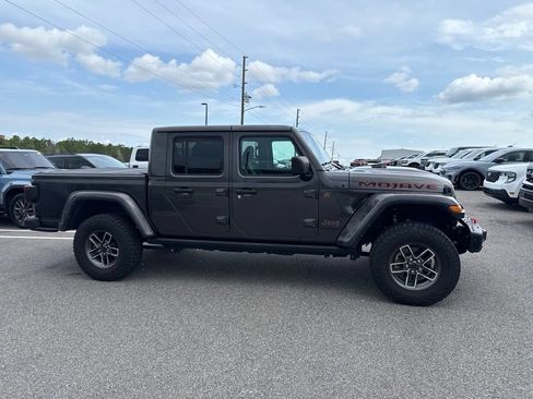 Used 2024 Jeep Gladiator Mojave AWD/4WD image 1