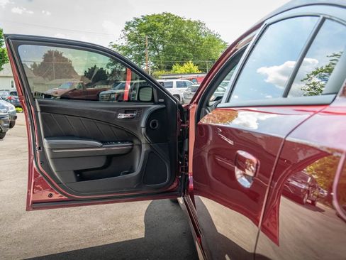 Used 2019 Dodge Charger SRT Hellcat RWD image 14