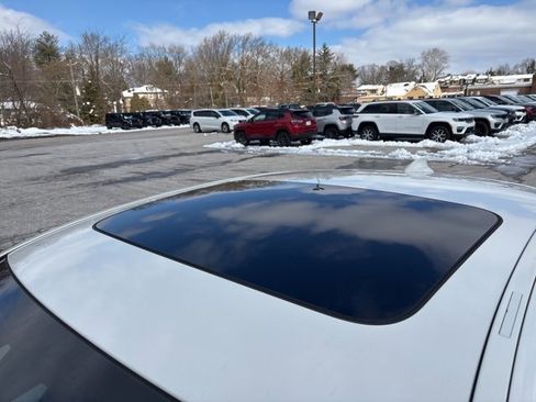 Used 2020 BMW 530i xDrive w/ Premium Package image 13