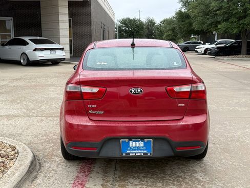 Used 2015 Kia Rio LX w/ Power Package FWD image 4