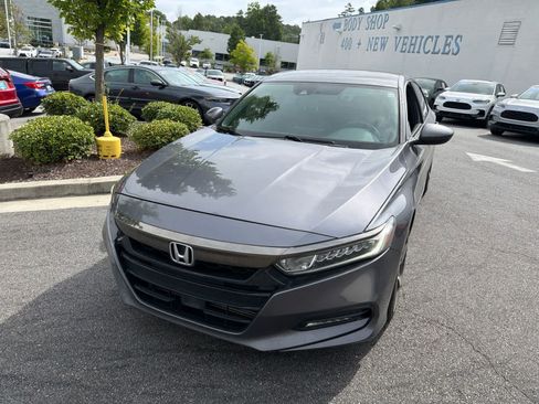 Used 2019 Honda Accord Sport image 4