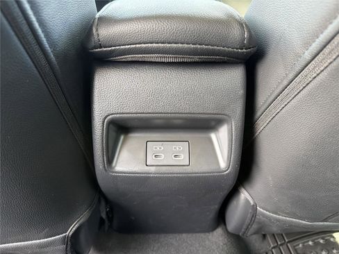 Used 2023 Toyota Corolla LE w/ Carpet Mat Package (TMS) FWD image 4