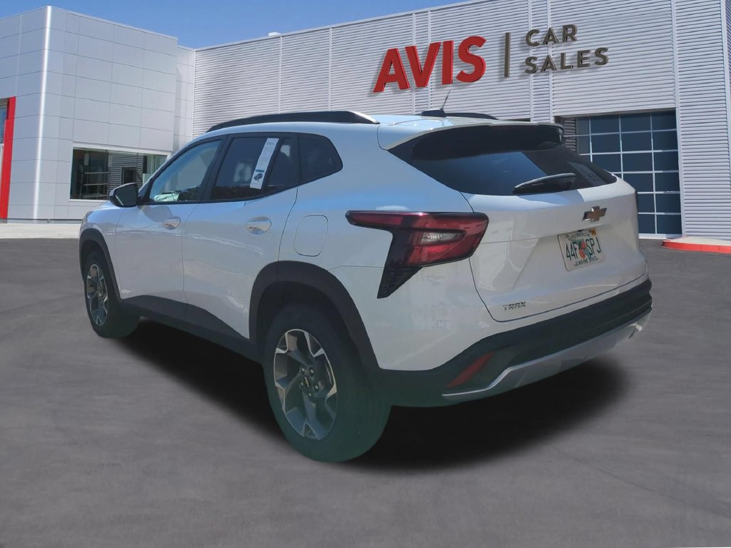 Used 2026 Chevrolet Trax LT FWD image 9