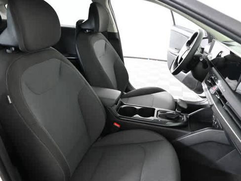 Used 2025 Kia K4 LX FWD image 13
