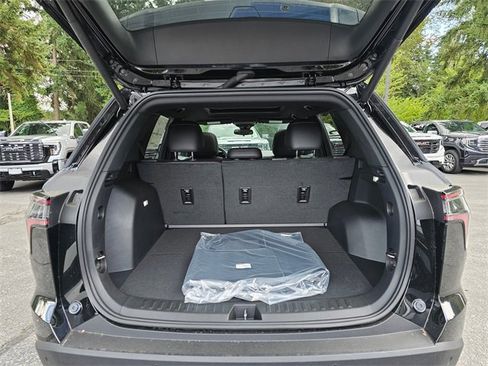 New 2025 Chevrolet Equinox LT w/ Convenience Package II image 12