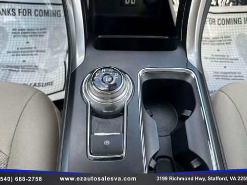 Used 2019 Ford Fusion SE FWD image 21