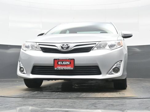 Used 2014 Toyota Camry XLE image 24