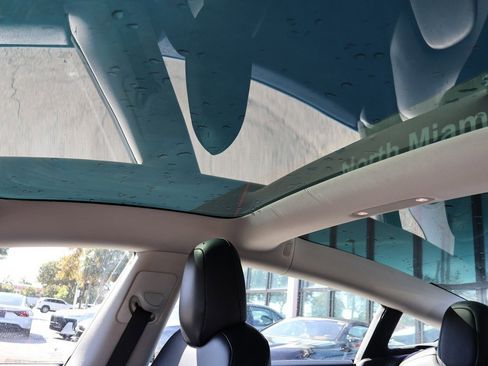 Used 2020 Tesla Model 3 Long Range image 21