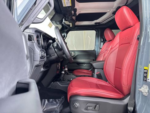 Used 2024 Jeep Wrangler Unlimited Rubicon 392 w/ Dual Top Group image 5