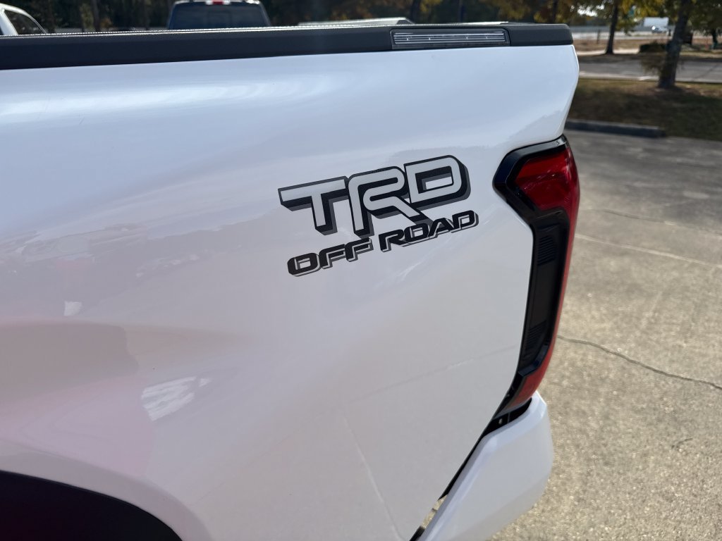 Used 2025 Toyota Tacoma TRD Off-Road AWD/4WD image 8