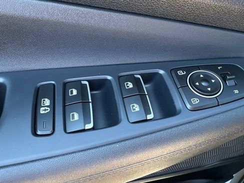 Used 2023 Hyundai Santa Fe SEL w/ Winter Weather Package AWD/4WD image 12