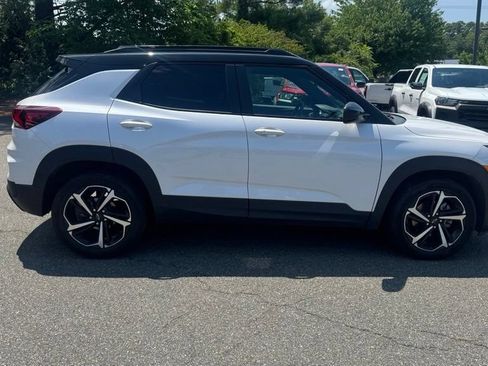Certified 2023 Chevrolet TrailBlazer RS w/ Sun and Liftgate Package FWD image 6