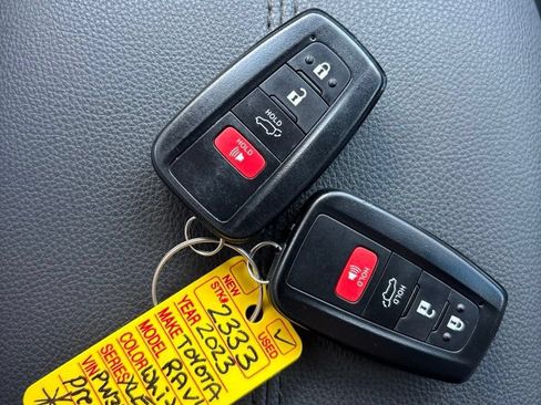 Used 2023 Toyota RAV4 XLE Premium AWD/4WD image 35