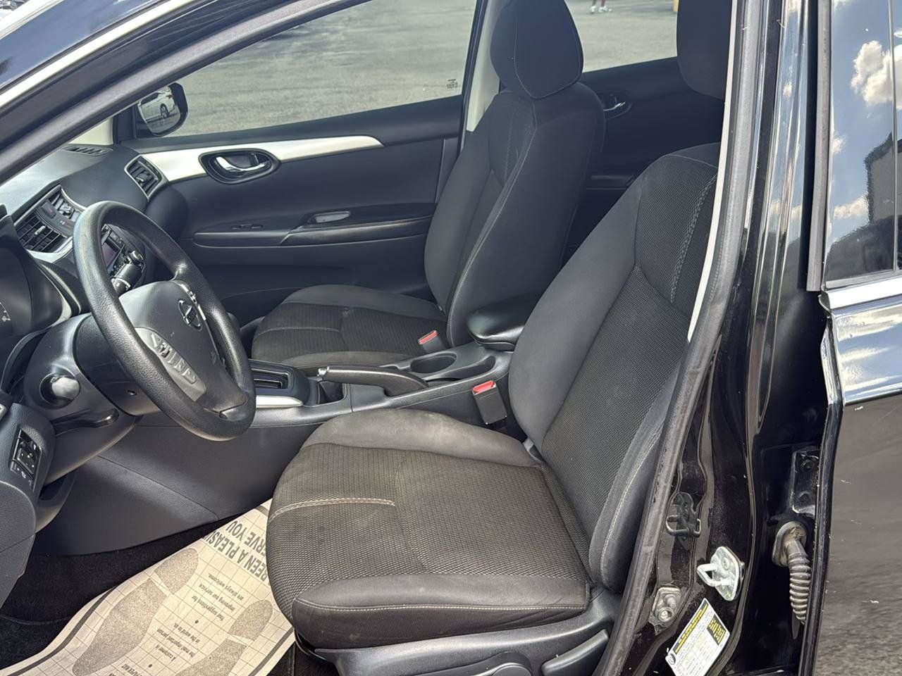 Used 2016 Nissan Sentra S FWD image 9