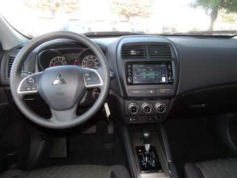 New 2025 Mitsubishi Outlander Sport SE image 12