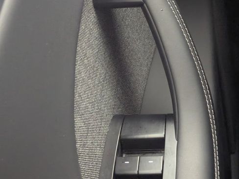 Used 2024 Tesla Model X image 45