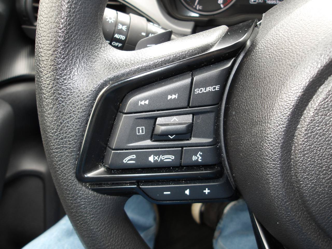 Used 2024 Subaru Crosstrek 2.0i Premium AWD/4WD image 15
