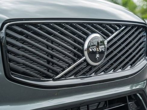 New 2026 Volvo XC60 B5 Ultra w/ Protection Package Premier AWD/4WD image 12