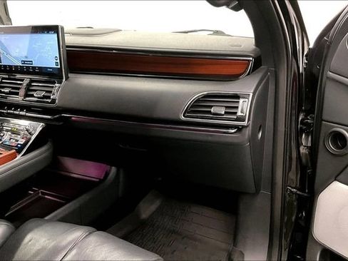 Used 2023 Lincoln Navigator L Reserve w/ Equipment Group 201A image 16